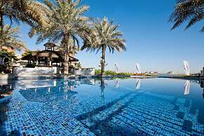 2BR on Palm Jumeirah With Beach and Complimentary Golf