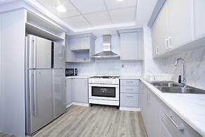2BR on Palm Jumeirah With Beach and Complimentary Golf