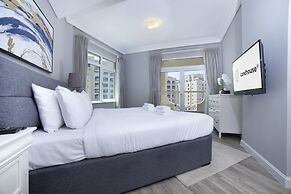 2BR on Palm Jumeirah With Beach and Complimentary Golf