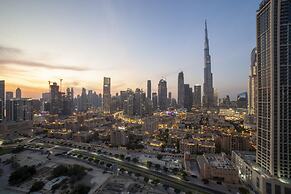 Upgraded Apartment w Stunning Burj Khalifa View