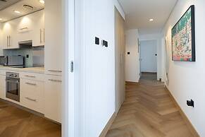 Upgraded Apartment w Stunning Burj Khalifa View