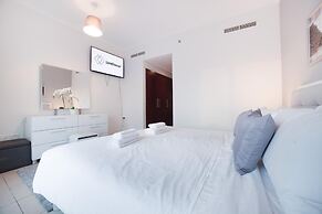 Upgraded Apartment w Stunning Burj Khalifa View