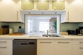 Upgraded Apartment w Stunning Burj Khalifa View