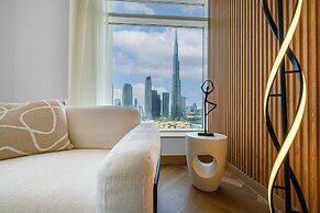Upgraded Apartment w Stunning Burj Khalifa View