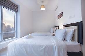 Upgraded Apartment w Stunning Burj Khalifa View