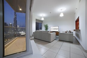 Upgraded Apartment w Stunning Burj Khalifa View