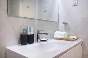 Luxe Studio Near Discovery Gardens Metro Station