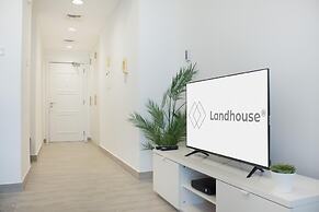 Luxe Studio Near Discovery Gardens Metro Station