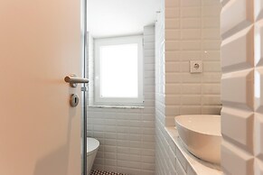Alfama Suite by Homing