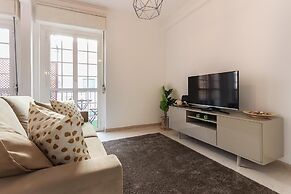 Principe Real Balcony by Homing