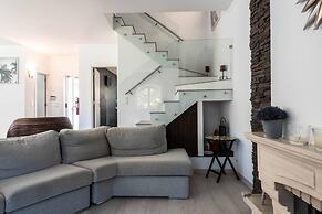 Sesimbra Stylish Villa by Homing