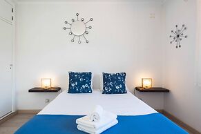 Sesimbra Stylish Villa by Homing
