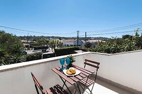 Sesimbra Stylish Villa by Homing