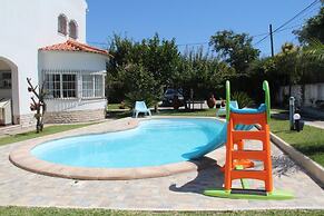 Sesimbra Stylish Villa by Homing