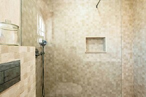 Sesimbra Stylish Villa by Homing