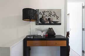 Sesimbra Stylish Villa by Homing