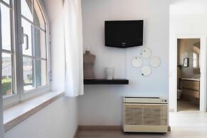 Sesimbra Stylish Villa by Homing