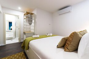 Benfica Apartments I by Homing