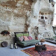 Cappadocia Deep Cave House