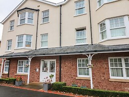 1 Tregonwell Court