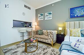 Silver - Modern Studio with lake view