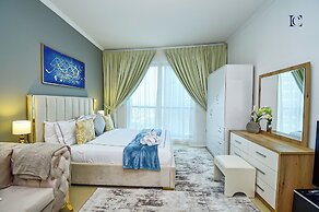 Silver - Modern Studio with lake view