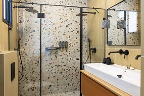 De Picciotto Suites