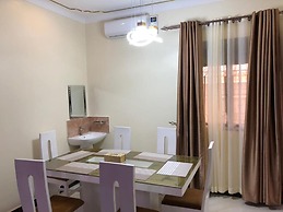2 Bed - Sleeps 4 - Free Airport Shuttle