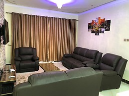 2 Bed - Sleeps 4 - Free Airport Shuttle