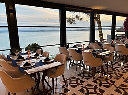 Vira Otel Suites
