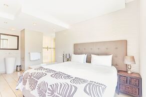 Three Bedroom Apartment - De Waterkant
