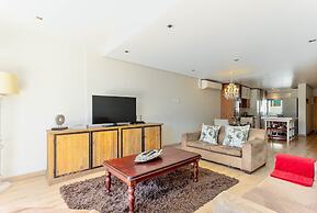 Three Bedroom Apartment - De Waterkant