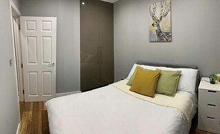 Charming 2-bed Apartment