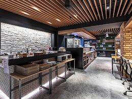 Trust Hotel
