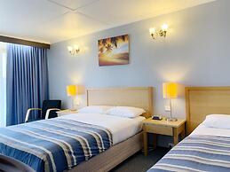 Statesman Motor Inn