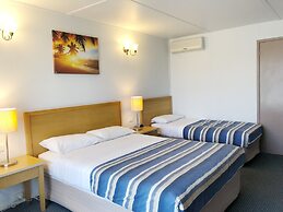Statesman Motor Inn