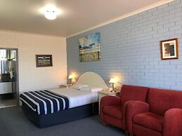 Statesman Motor Inn