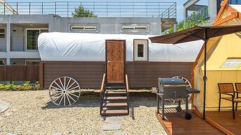 Gapyeong JH Poolvilla & Glamping