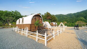 Gapyeong JH Poolvilla & Glamping