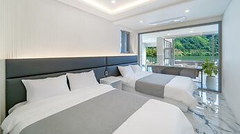 Gapyeong JH Poolvilla & Glamping