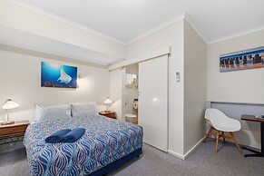 Navigators Motel