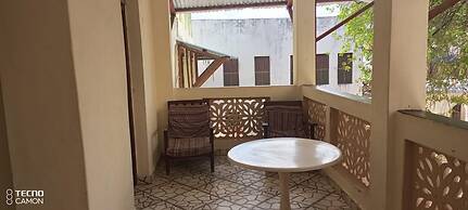 New Mahrus Hotel & Rooftop Restaurant