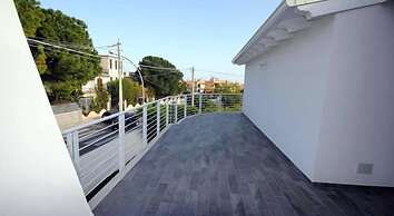 VIlla White