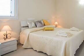 VIlla White