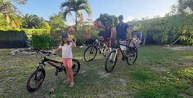 Moana Breeze Eco Lodge