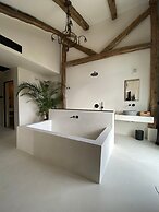 To Be Social House