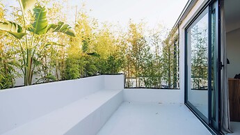 To Be Social House