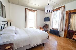 Pert House