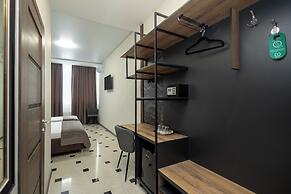Iris Hotel