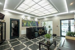 Iris Hotel